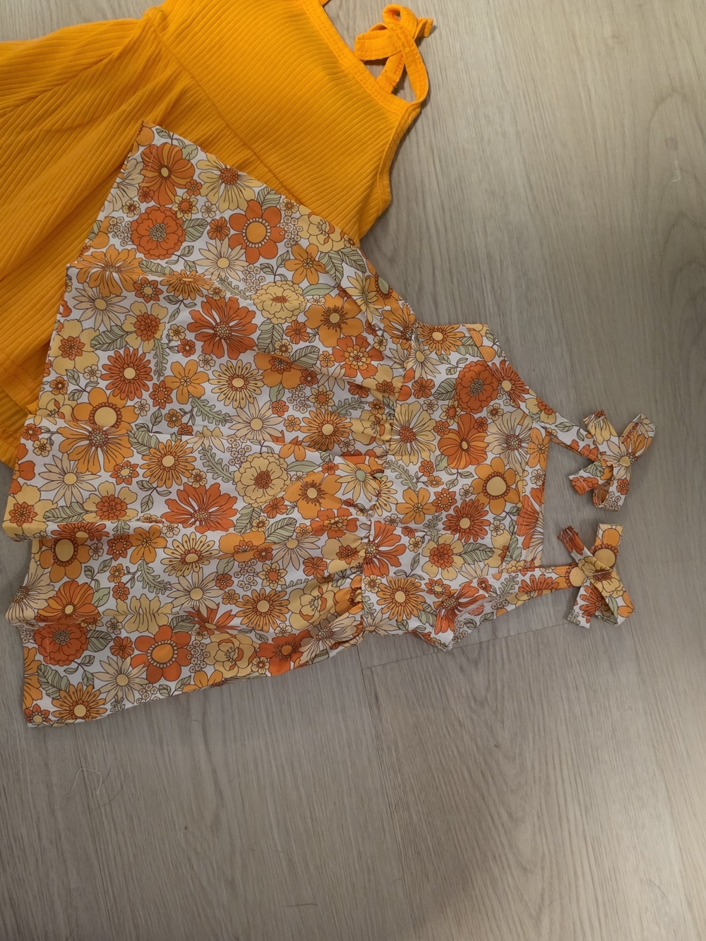 SHEIN Yellow & Orange Floral Tie-Shoulder Kids Dress